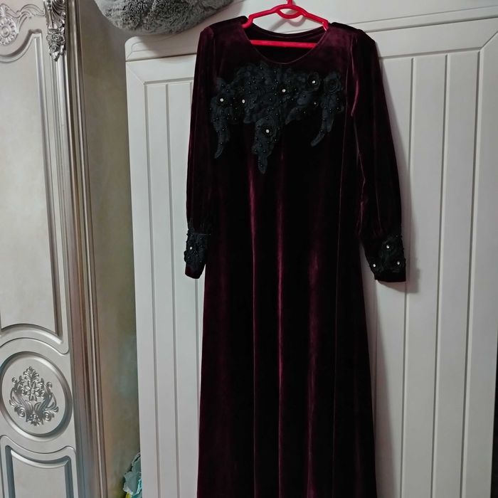 Abaya sotiladi toylaga kiysela bo'ladi