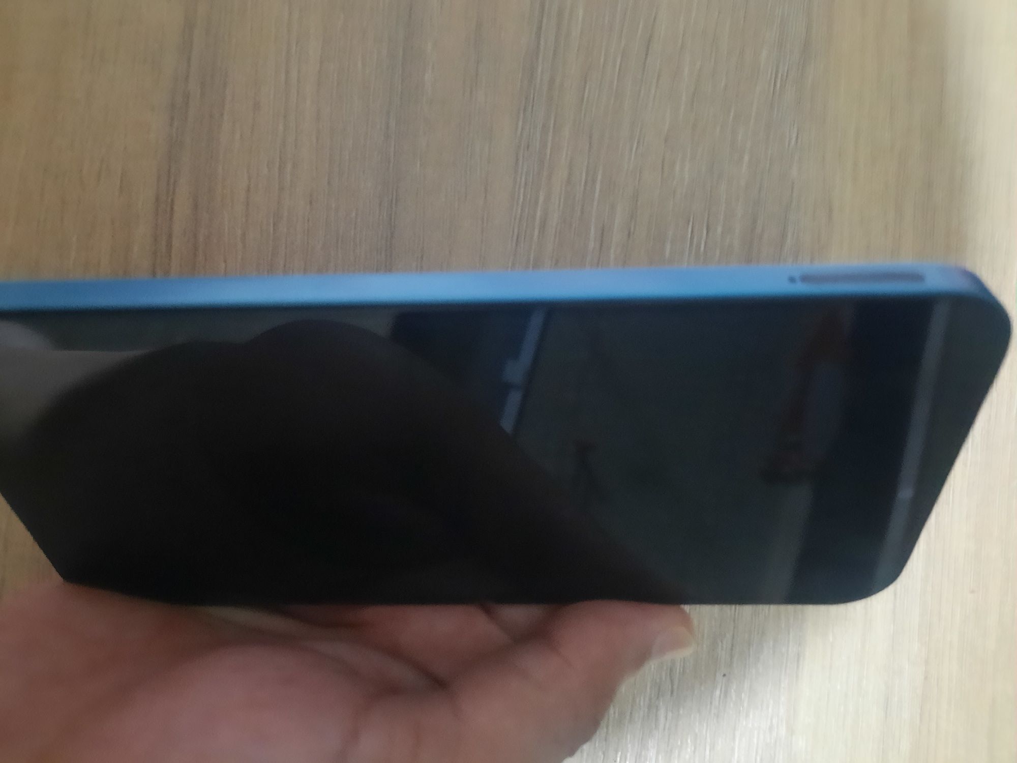 Honor x8b 256 xolati zor