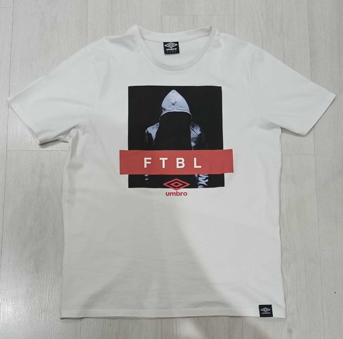 Чисто нова оригинална тениска фланелка Umbro FTBL Fan размер XL Умбро