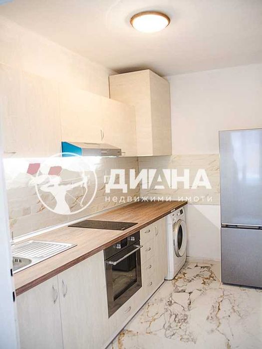 Продава се Етаж от къща в Пловдив, Център - 88 кв.м за 2023 €/кв.м - Снимка #2