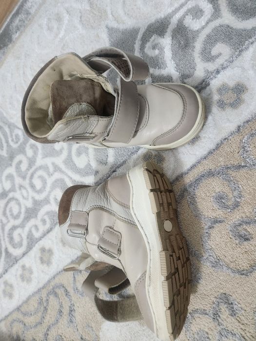 Продам для девочки