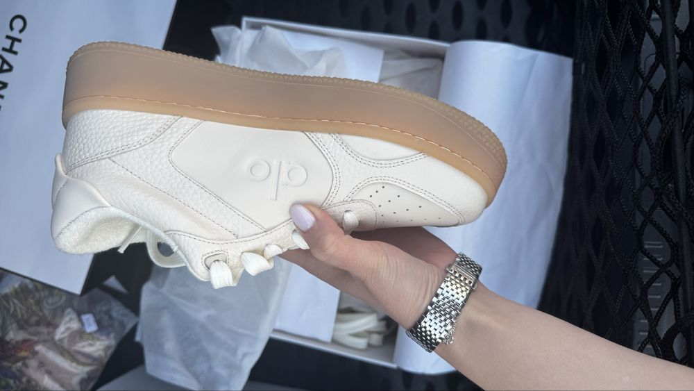 Продаю новые кроссовки от ALO, размер 37