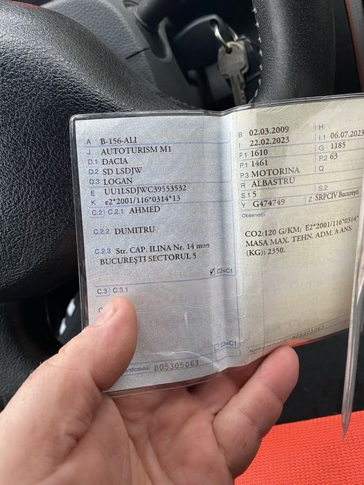 Vand logan 1.5d Proprietar în talon și carte