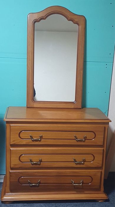 Vand comoda si sifonier