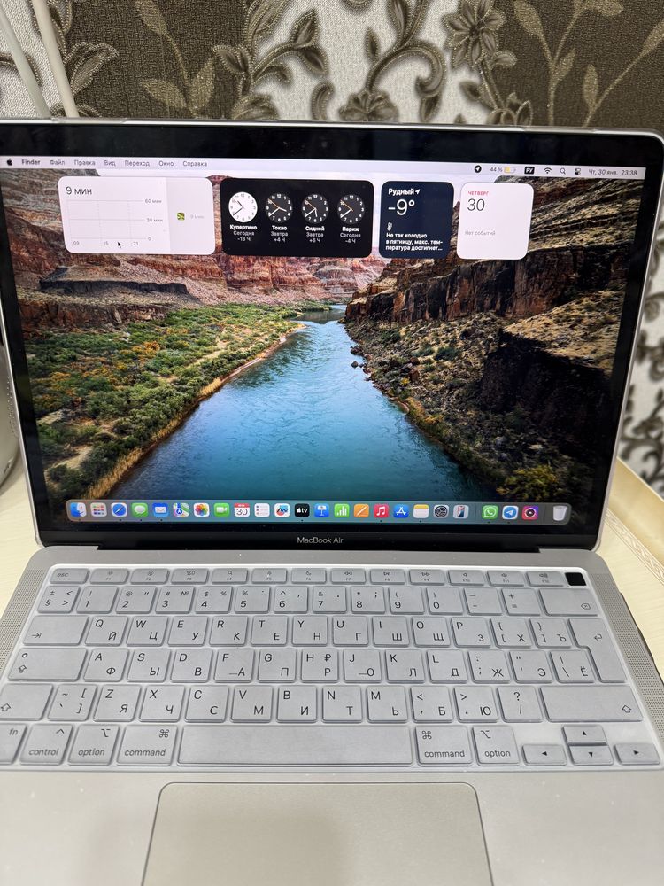Продам  Мак Бук Apple