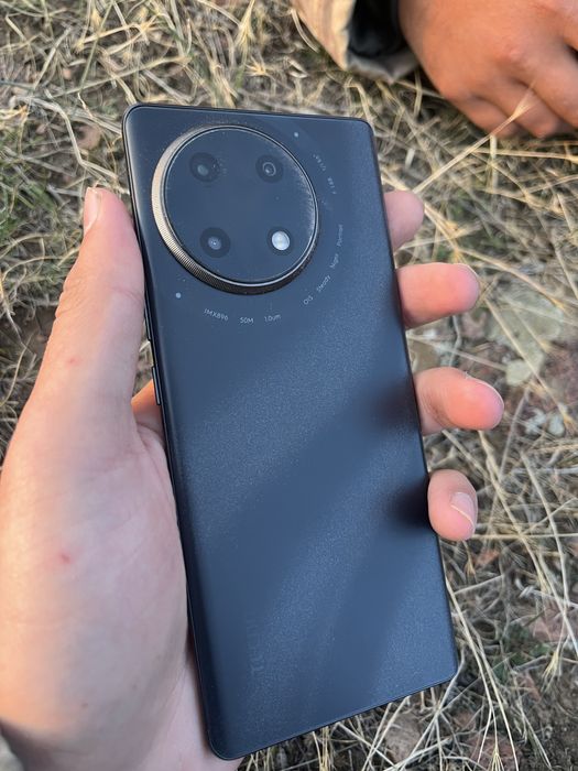 Продаю Tecno camon 30s