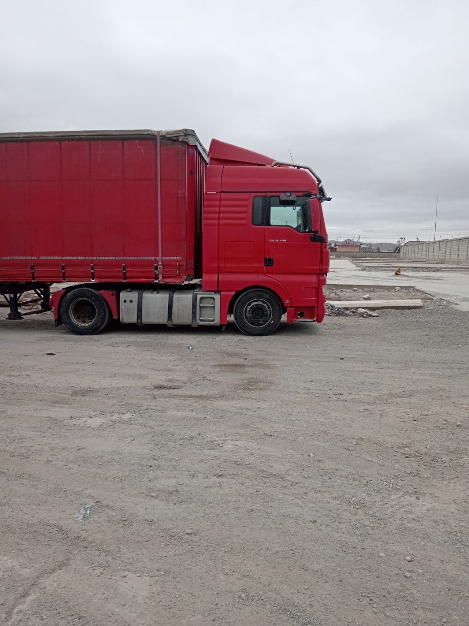 MAN TGX 18440 EURO 5  + KRONE прицеп Сотилади