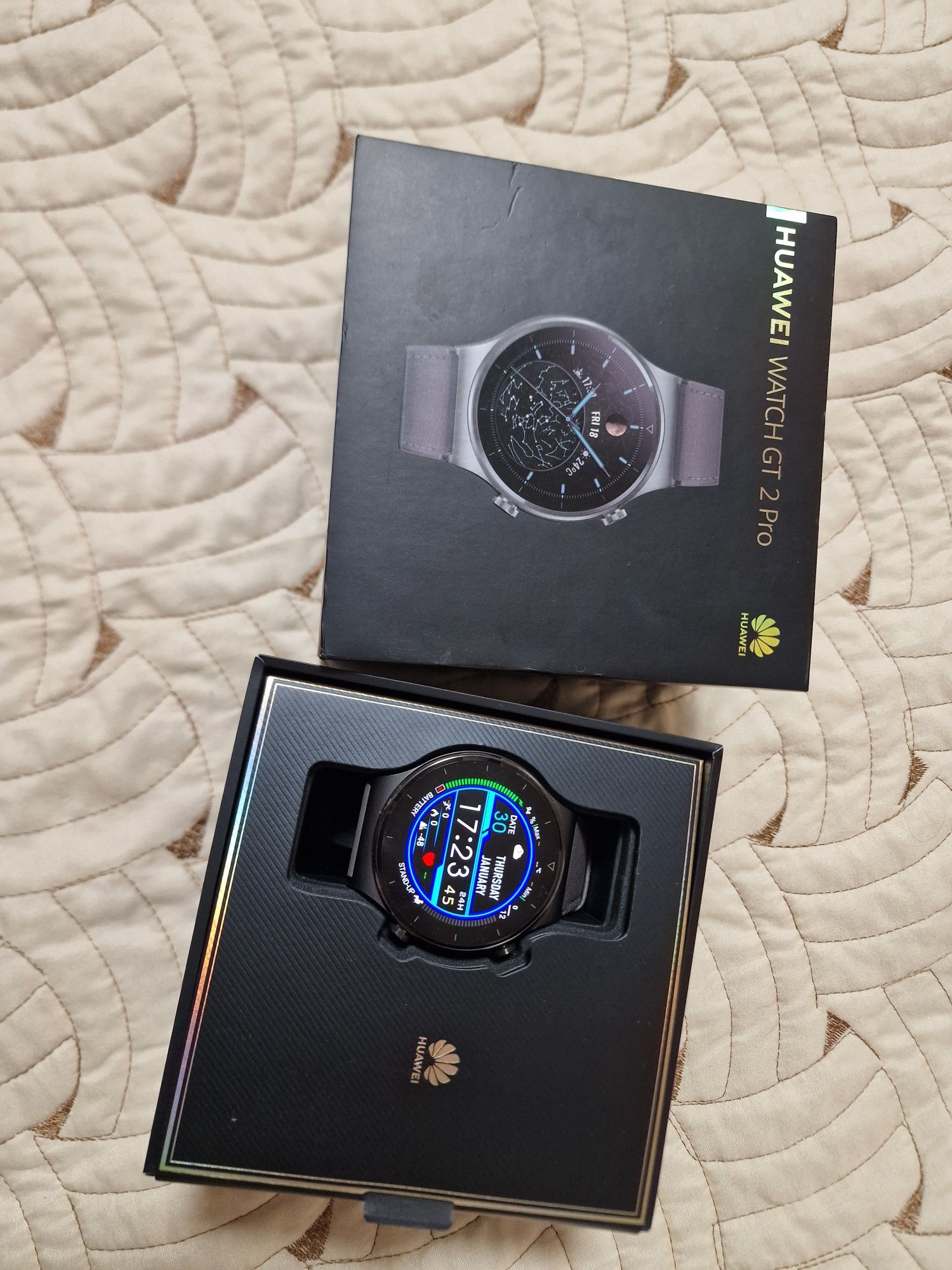 Huawei Smart Watch GT2 Pro с много верижки може да се говори по него