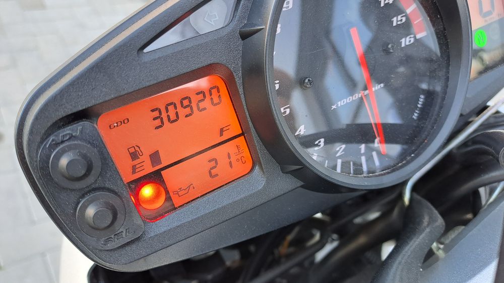 Suzuki gsr600 2007 garanție