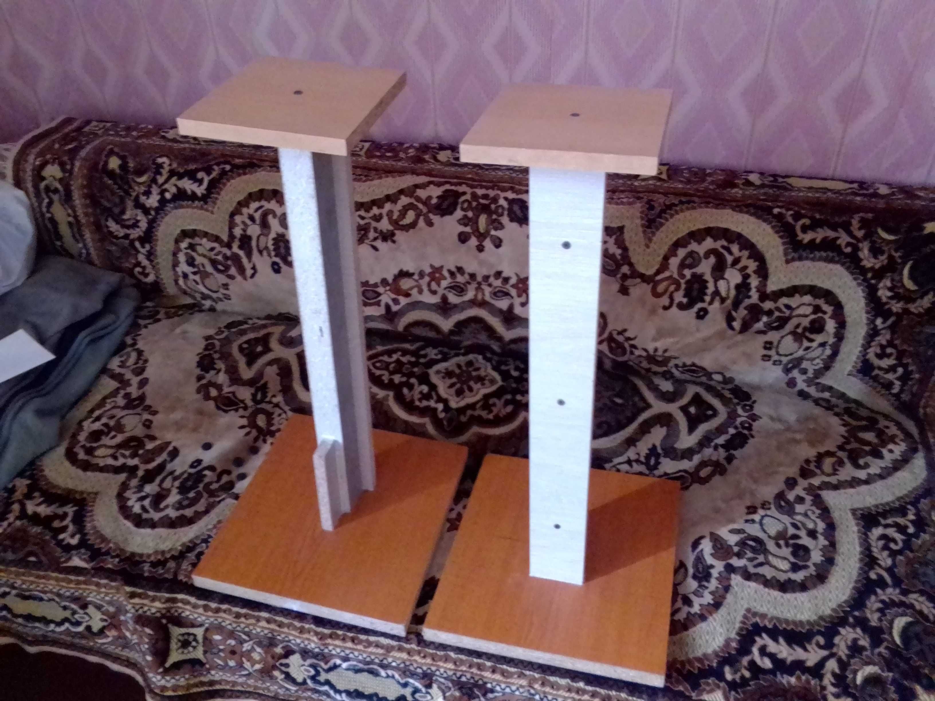 Подставки и подиумы для полочной и напольной акустики
