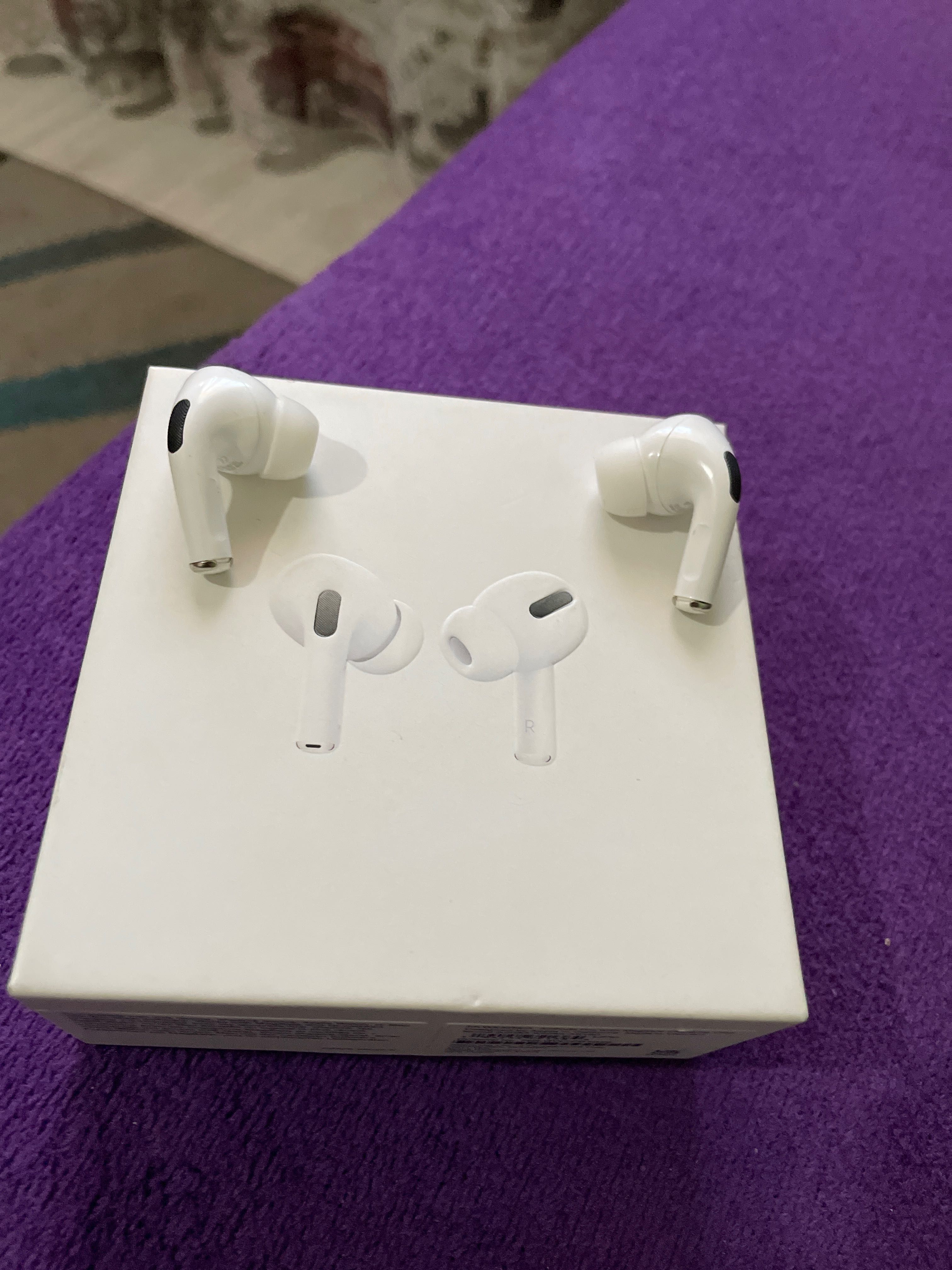 Vând AirPods PRO