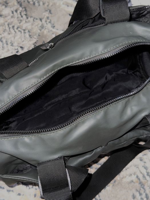 Продаю компактную спортивную сумку, в отличном состоянии