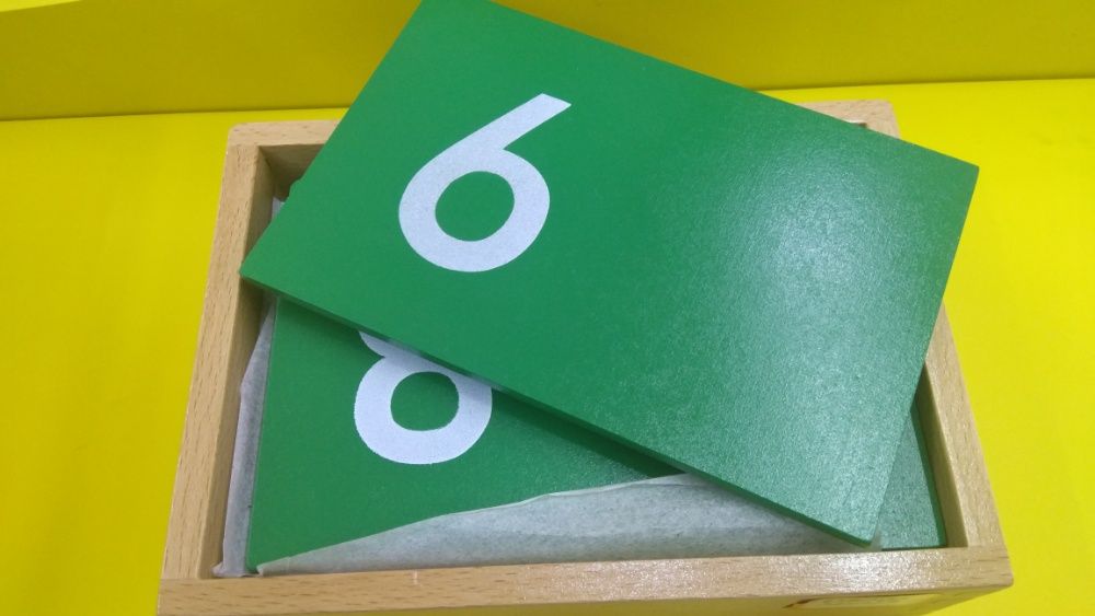 Зелени пясъчни числа Монтесори в кутия + бар