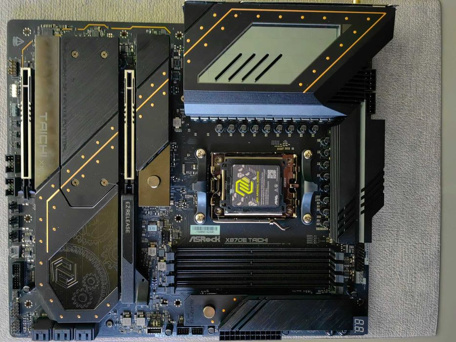 Placă de bază AsRock TaiChi E