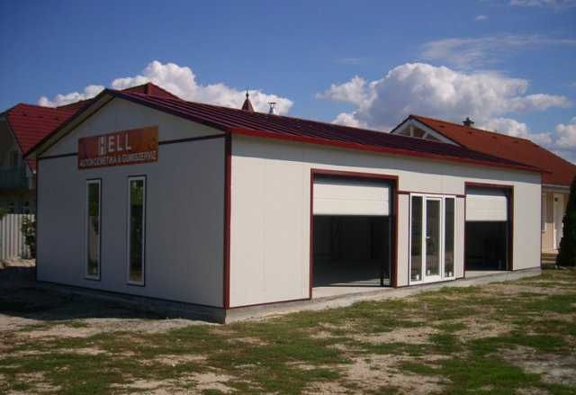 Casa, garaje auto pe structura metalica si panou sandwich termoizolant