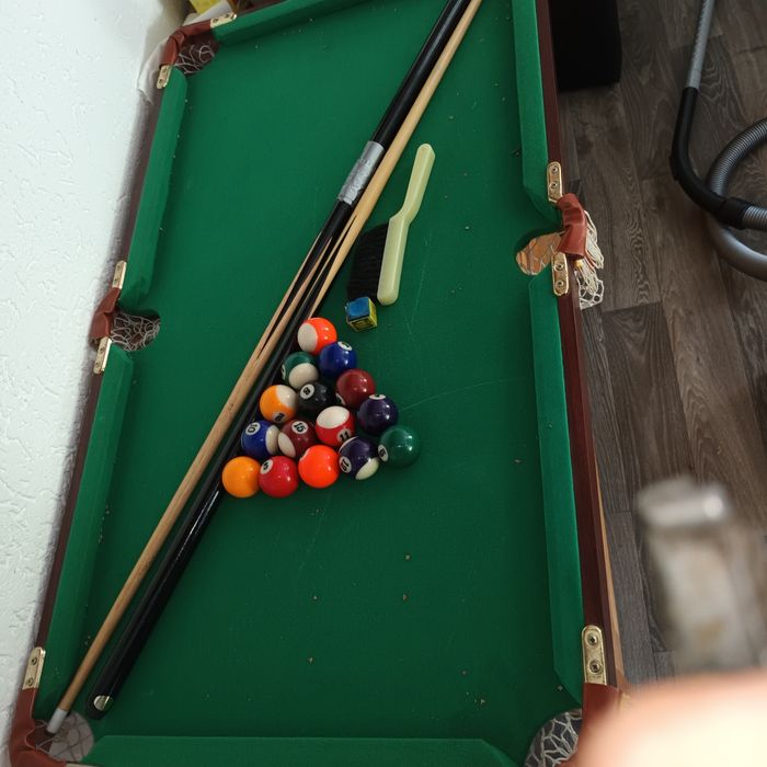 Vând masă biliard