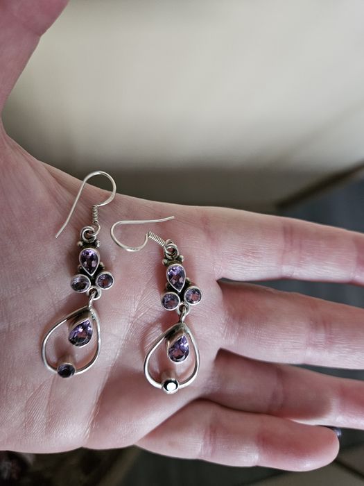 Vând cercei superbi din argint 925 si ametiste.