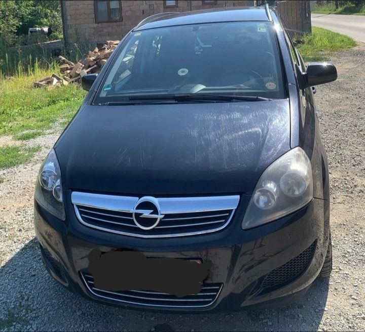 Vând Opel Zafira