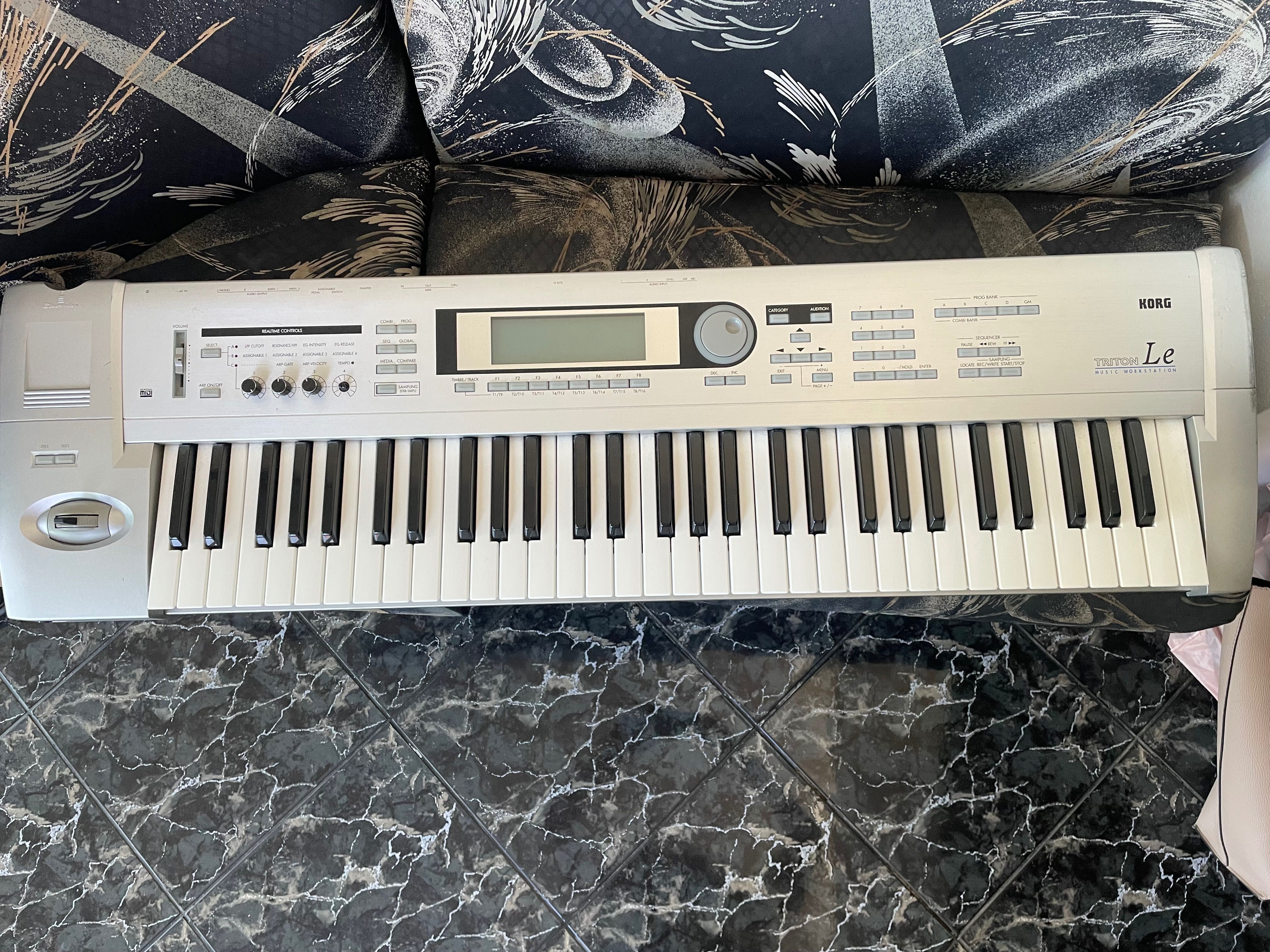 Korg Triton LE  61