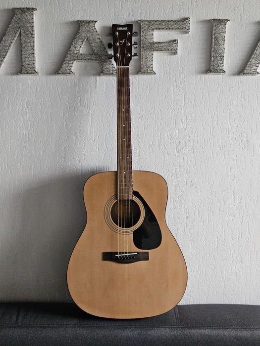 Продаётся гитара Yamaha F310