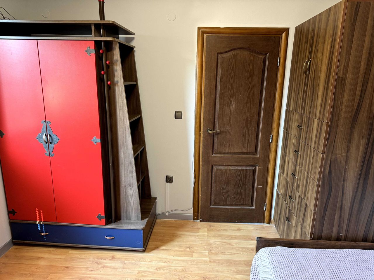 Дава се под наем Тристаен апартамент в Пловдив, Каменица 1 - 98 кв.м за 612 € - Снимка #13