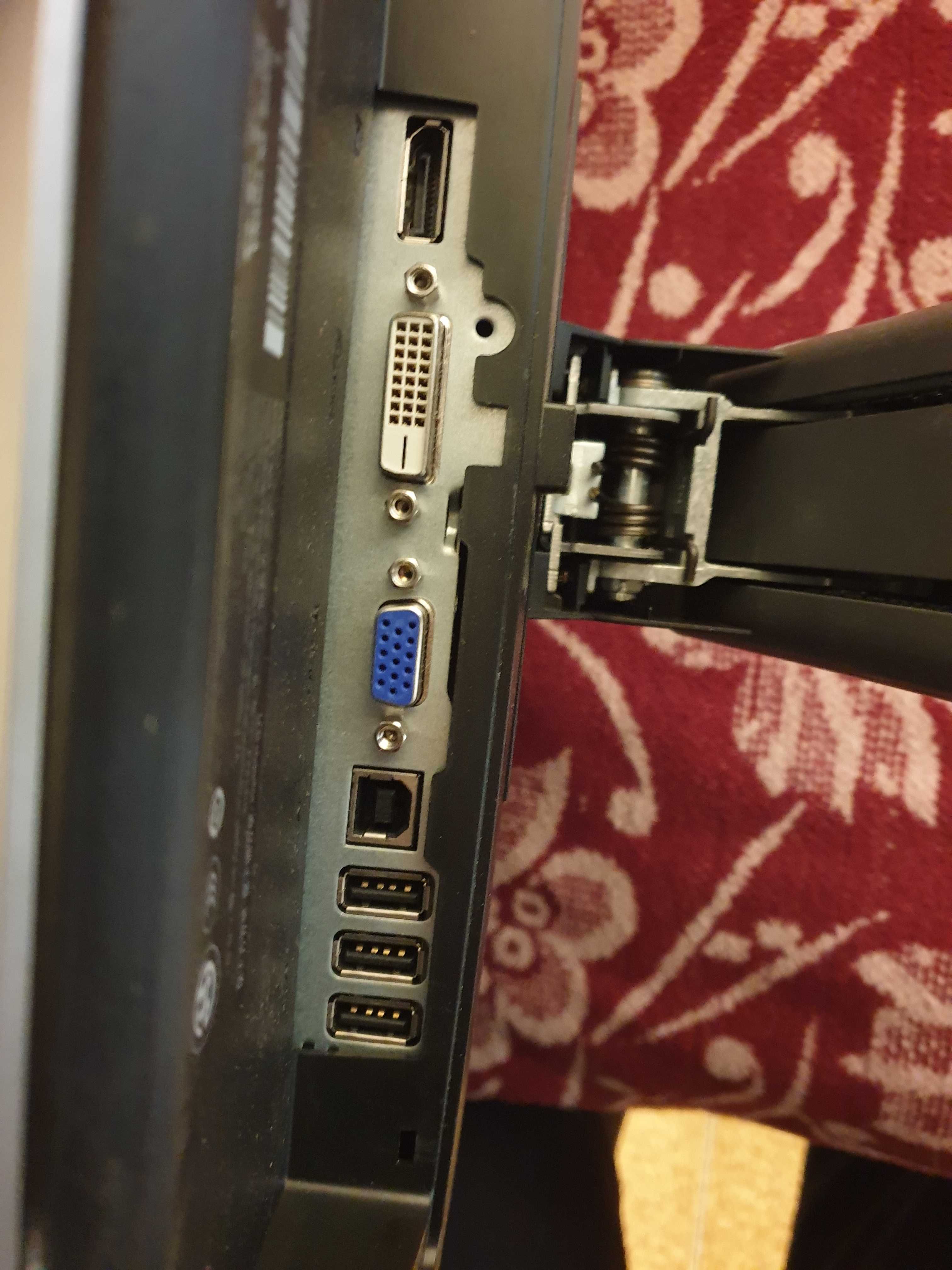 Монитори  Dell , 23,5 " - 60 см. диагонал на екрана.