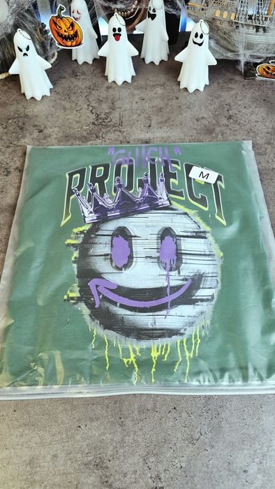 Продается мужская футболка с принтом