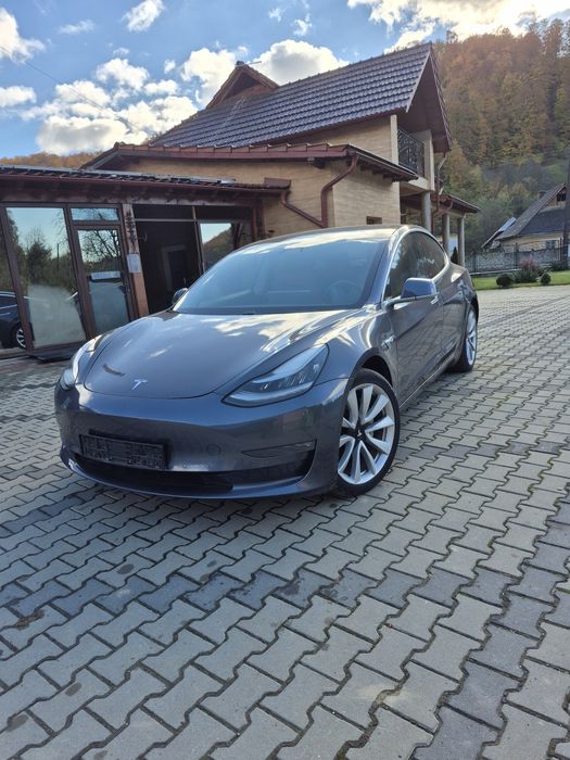 Tesla model 3 long range 4x4