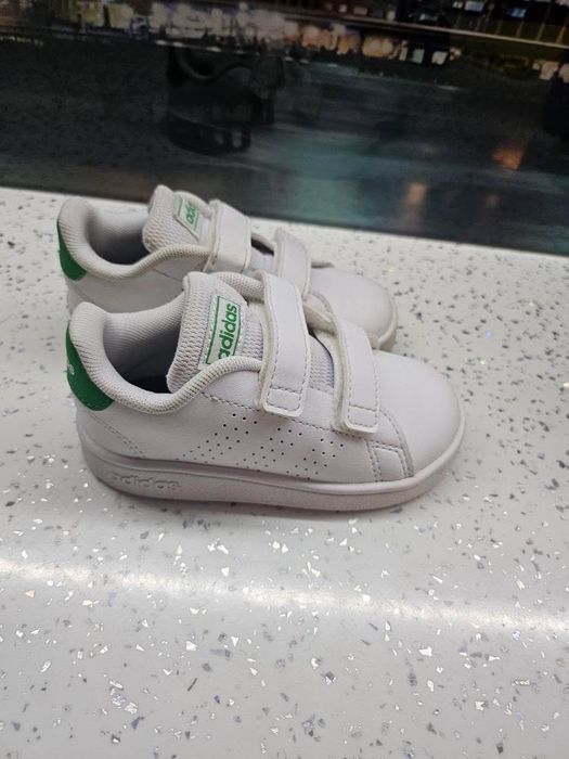 Бебешки обувки Adidas и Lacoste