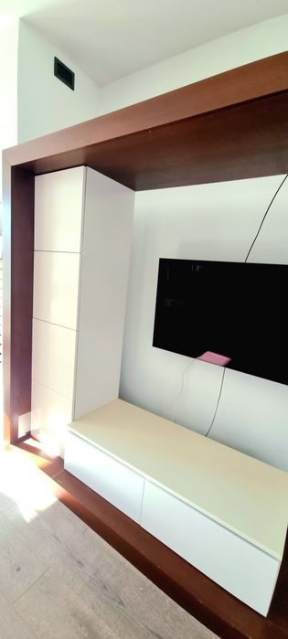 Vând mobilier living