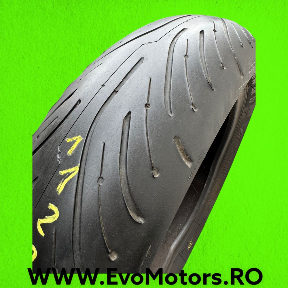 Anvelopa Moto 160 60 17 Michelin Road4 50% Cauciuc C1120