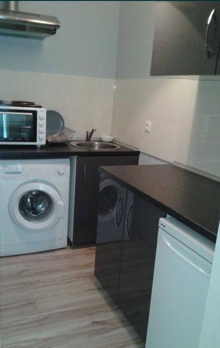 Дава се под наем Едностаен апартамент в София, Център - 40 кв.м за 331.5 € - Снимка #2