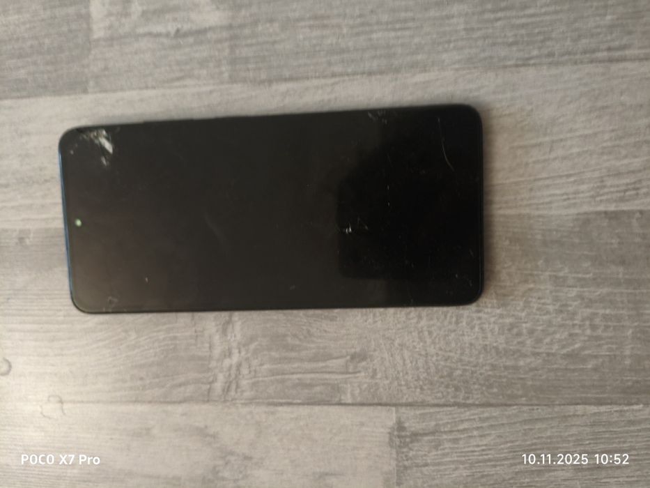 Обменяю редми нот 12 про не работает дисплец