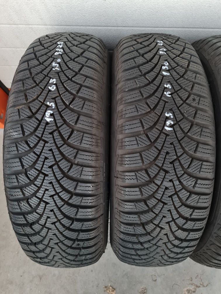 Зимни гуми 4 броя GOODYEAR UltraGrip 9+ 195 65 R15 дот 3322