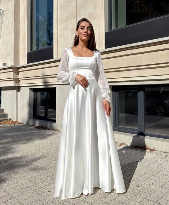 Rochie de mireasa lungă A-line, corset reglabil, mâneci lungi din voal