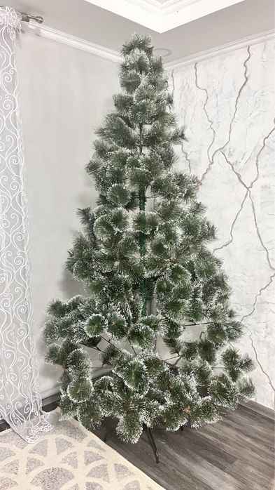 Елка искуственная