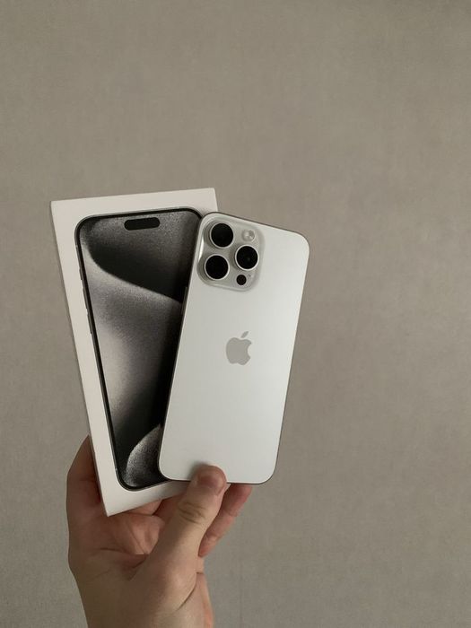 iPhone 15 Pro Max White Titanium 90%