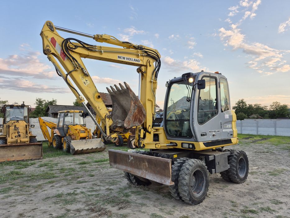 Excavator New Holland