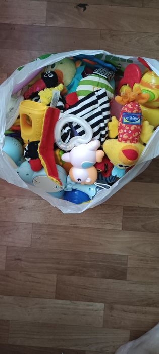 Отдам даром игрушки