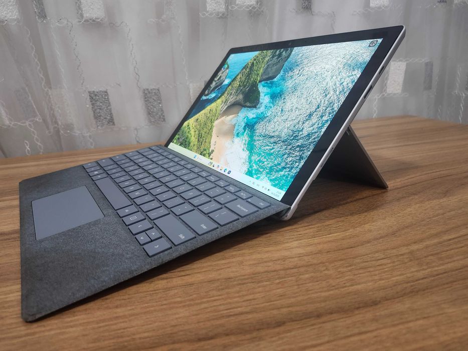 Microsoft Surface Pro 7