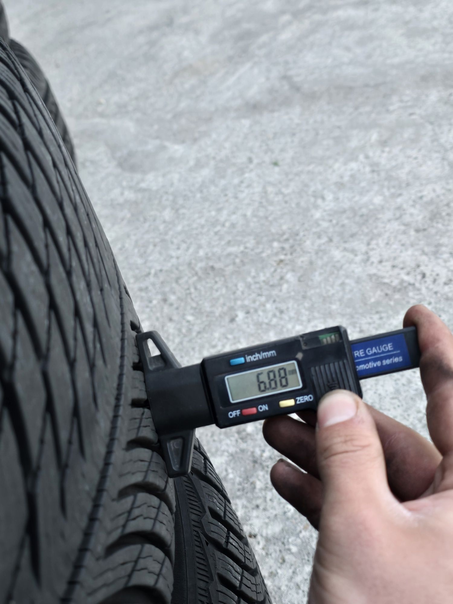 4 Броя Гуми Michelin 2x235/50/20 2x255/45/20 2022dot