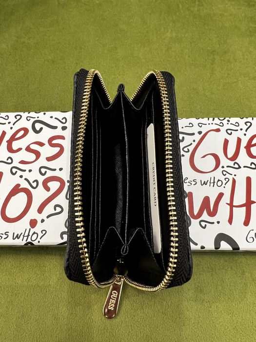 Portofel dama Guess culoare inchisa