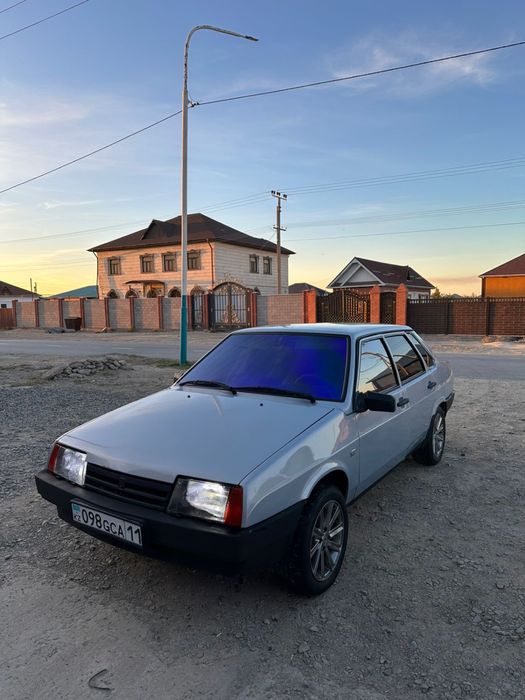 Продаю ваз 21099