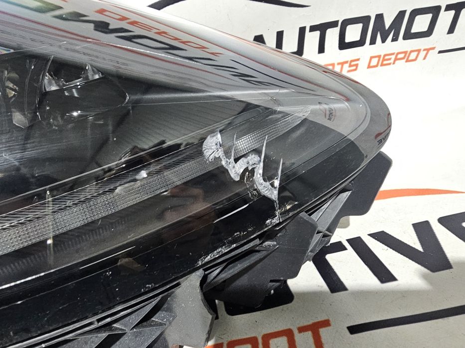 Far dreapta led Maserati Grecale