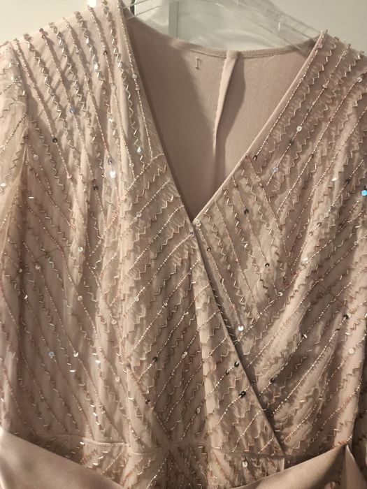 Rochie brodata cu paiete