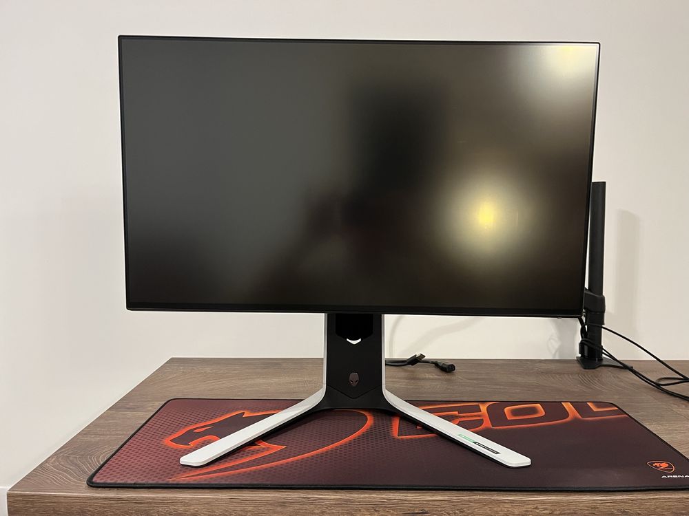 Alienware AW2721D HDR600