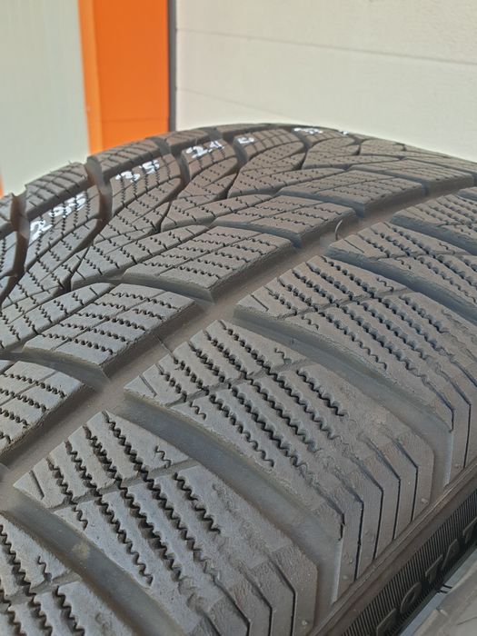 Зимни гуми 2 броя IMPERIAL SnowDragon UHP 295 35 R21 дот 3222