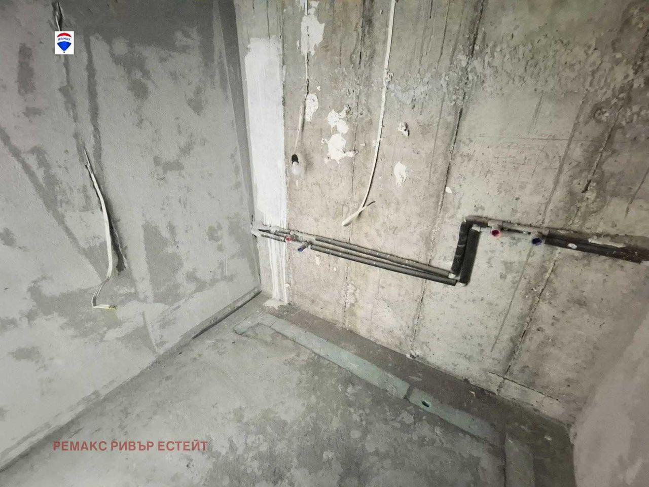 Продава се Двустаен апартамент в Русе, Център - 74 кв.м за 1609 €/кв.м - Снимка #11