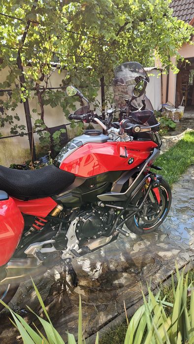 Vand BMW F 900 XR. An fabricație 2020. 34000km. Preț 7950 €.