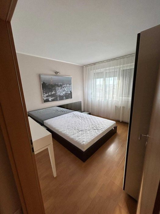 Apartament Peretele Roșu 2 camere București